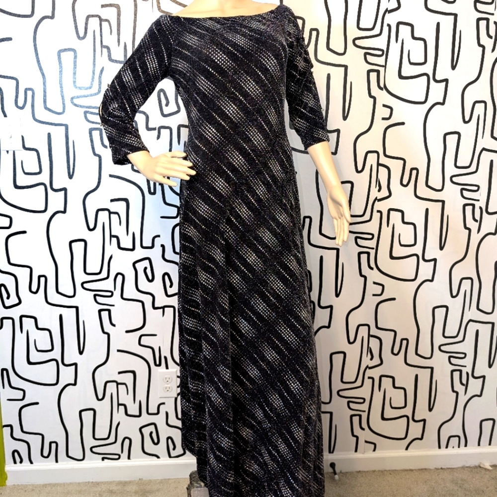 Elegant Black and White Patterned Dress